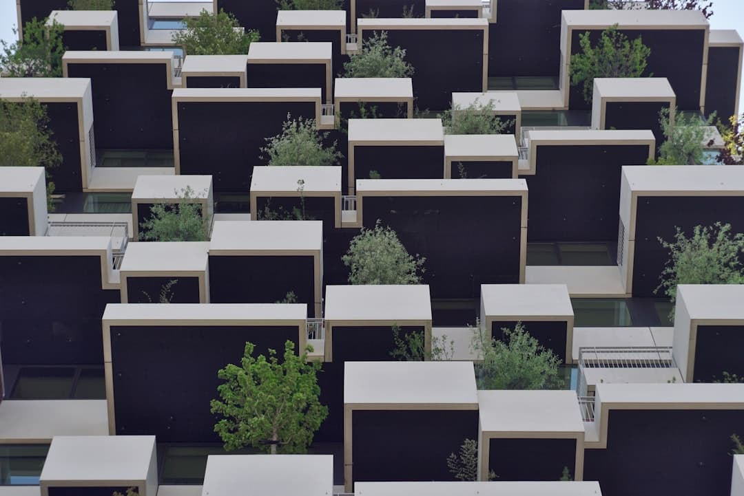 Net-Zero Buildings in UAE & Qatar: Economic Viability for GCC Investors